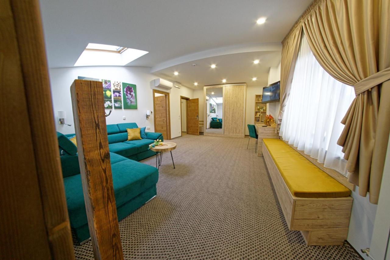 Aquarius Boutique Hotel Câmpulung Moldovenesc Exteriér fotografie