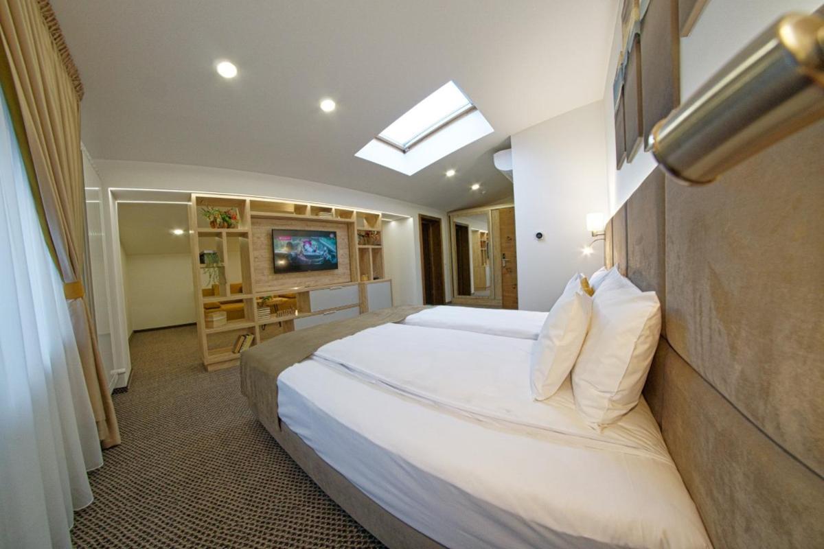 Aquarius Boutique Hotel Câmpulung Moldovenesc Pokoj fotografie